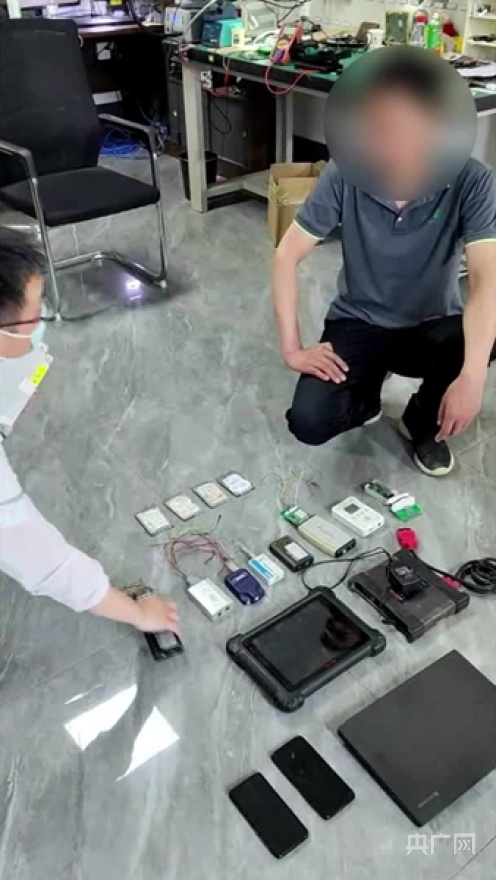 开云体育 开云平台非法改写新能源车电池数据上海警方侦破一起破坏计算机信息系统案(图1)
