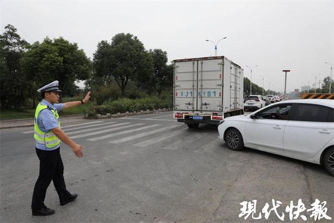 节日我在岗｜盐城辅警7年后逆袭成民警：肩上担子更重了开云体育 开云平台(图2)